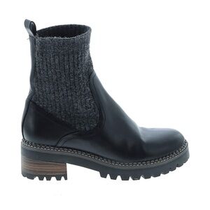 Universal Thread Black and Gray Ankle Booties with Rugged Sole